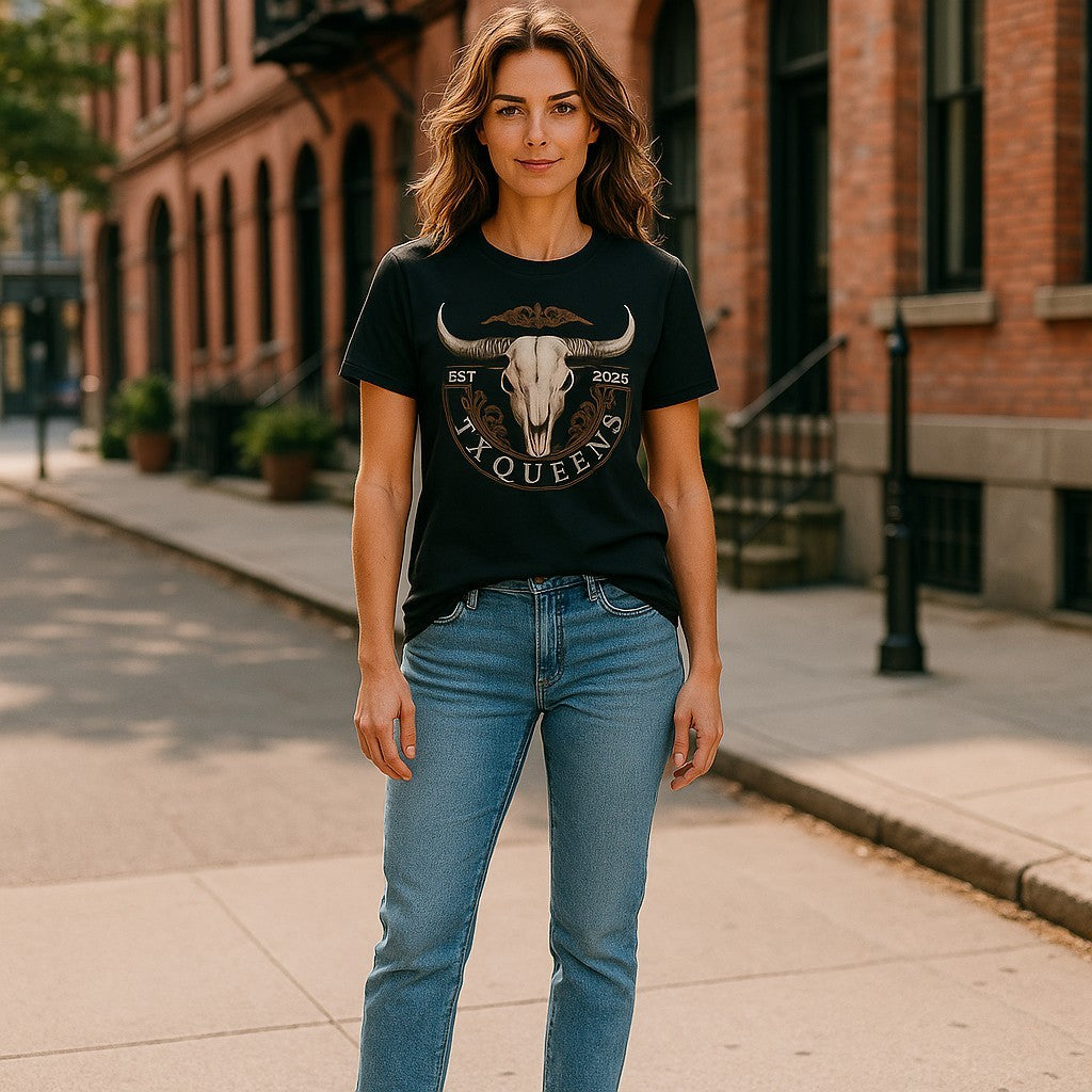 TXQUEENS Design Unisex T-Shirt - Cowgirls