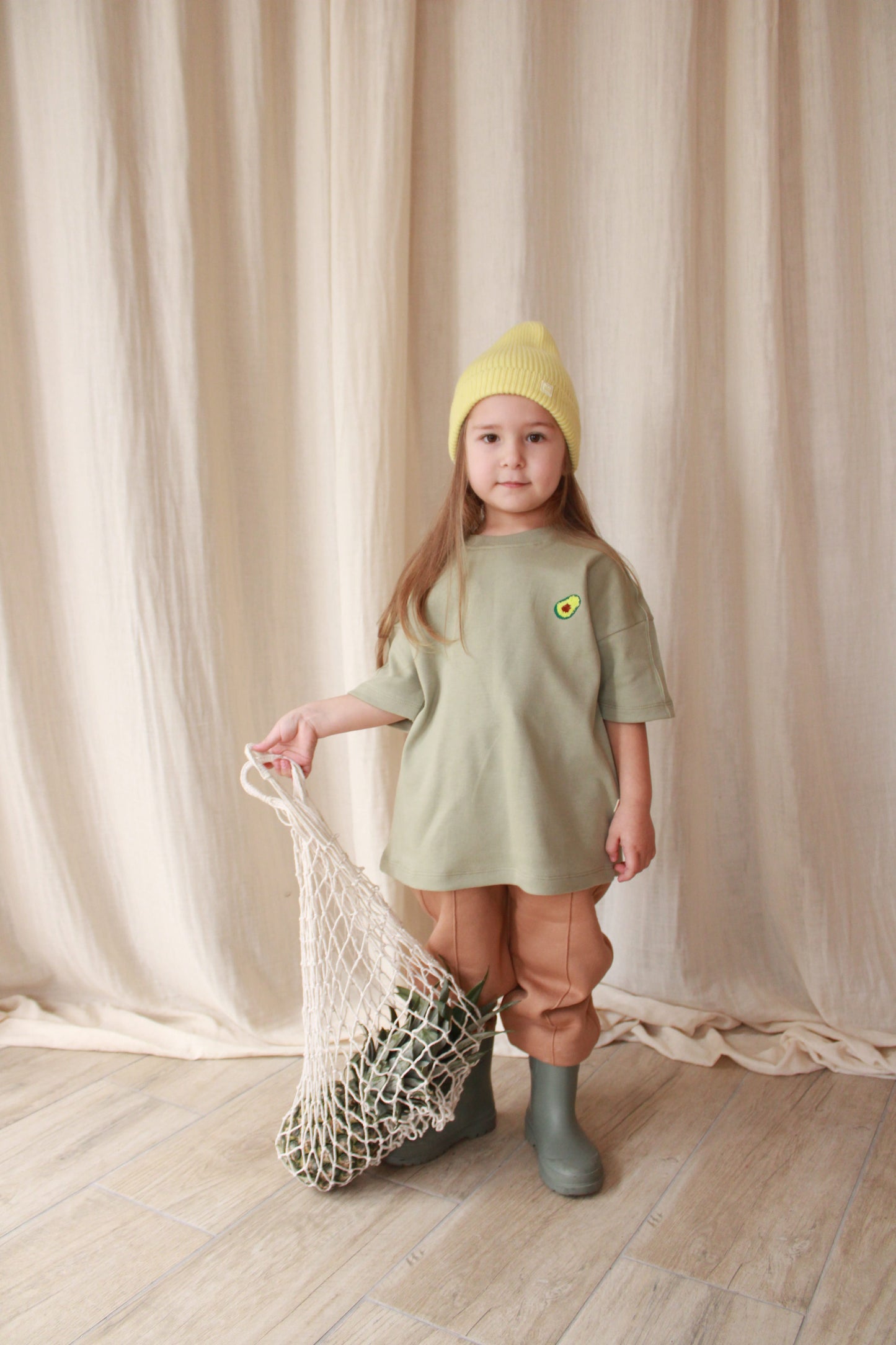 Honey and Hive - Oversize Avocado T-shirt