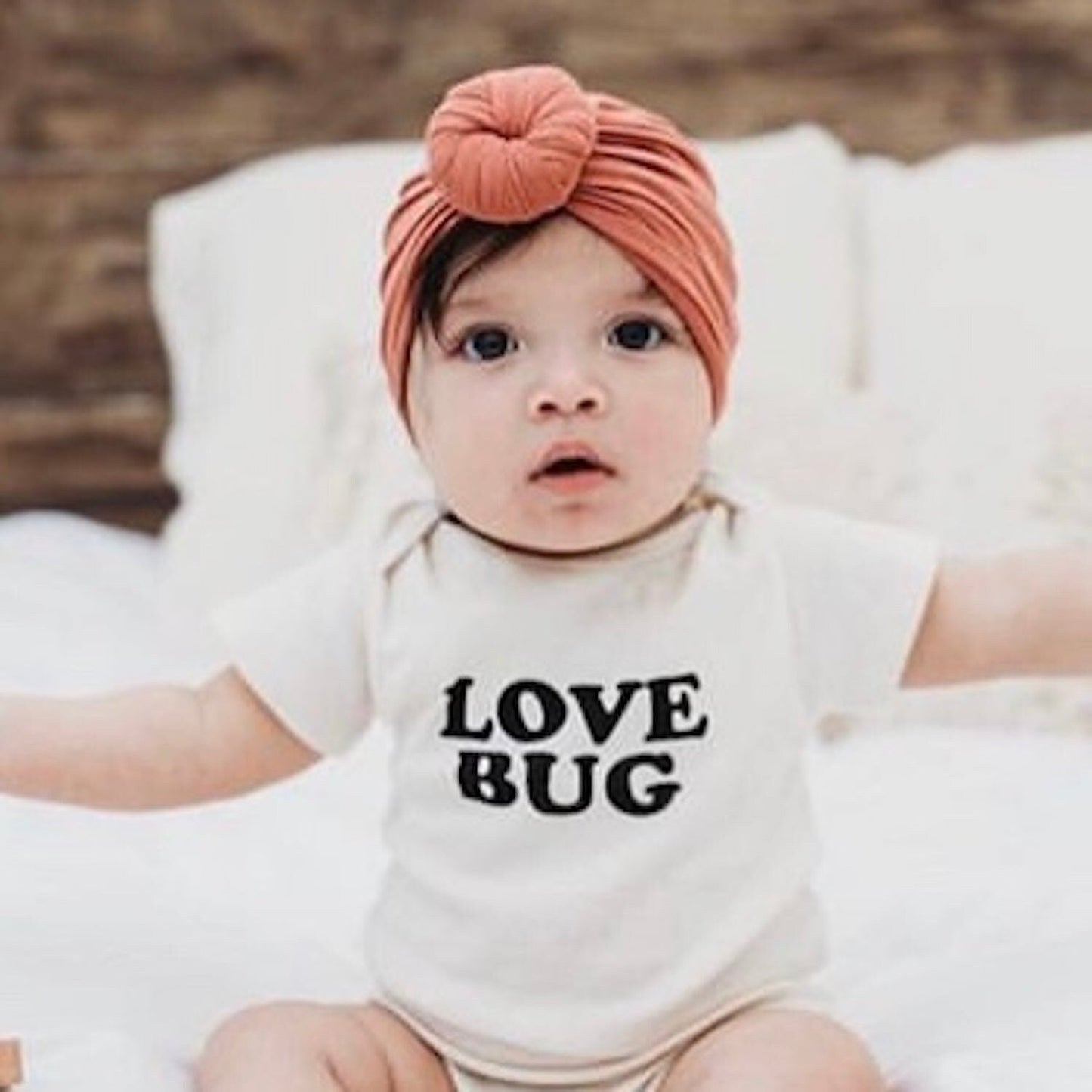 Tenth & Pine - Love Bug Organic Baby Bodysuit