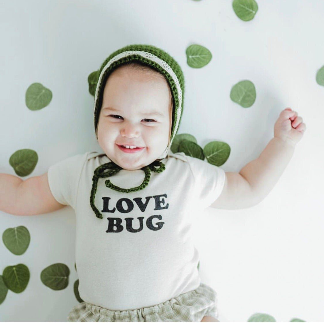 Tenth & Pine - Love Bug Organic Baby Bodysuit