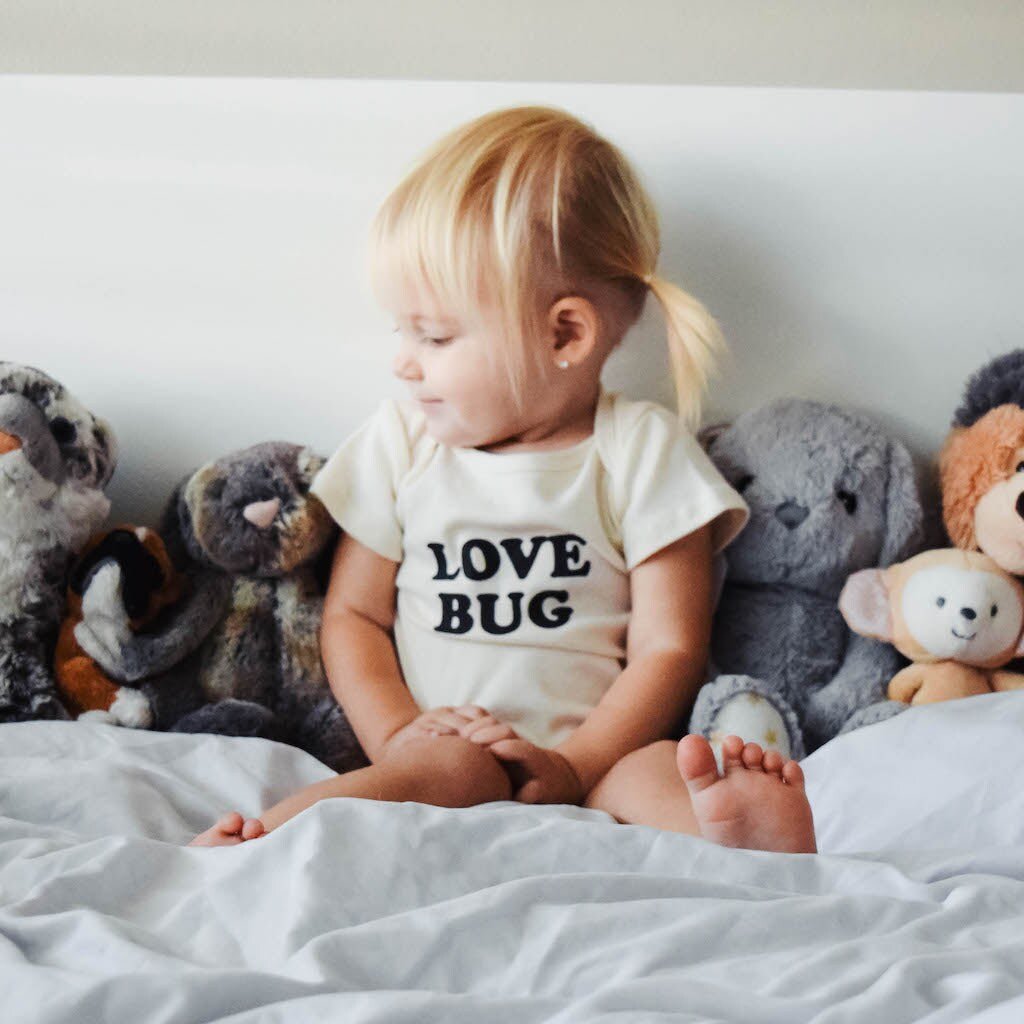 Tenth & Pine - Love Bug Organic Baby Bodysuit